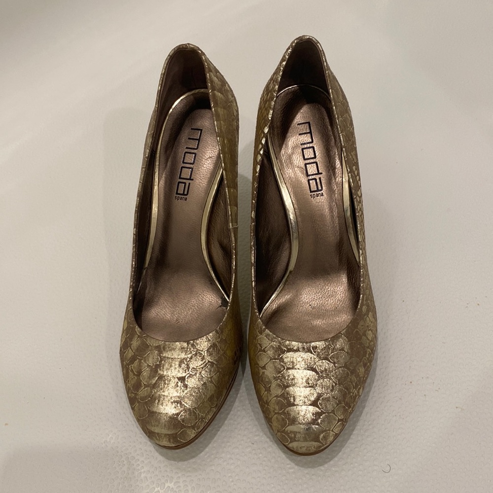 Gold Moda Spana Pumps fox snakeskin print